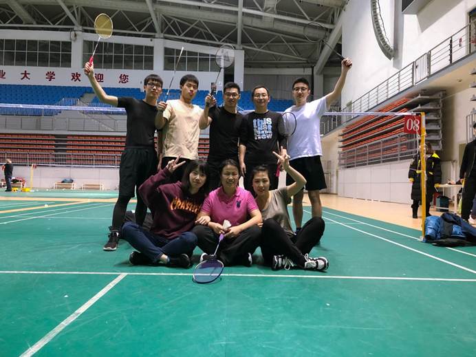说明: C:\Users\lx\Desktop\研究生网站\XKTY.COM研究生羽毛球比赛\微信图片_20190328141257.jpg
